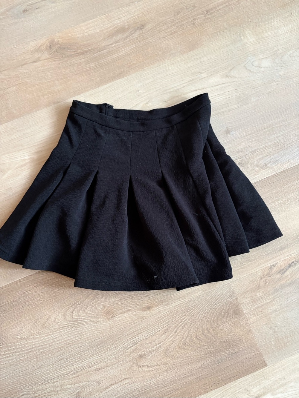 Classic Black Pleated Women's Skirt